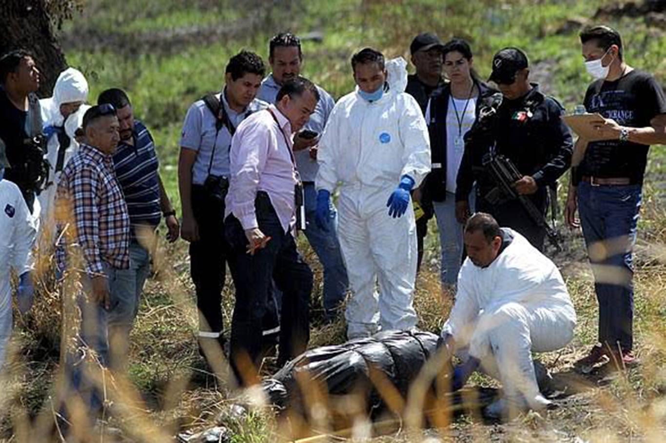 Meksika'da 12 kişiye ait ceset parçaları bulundu